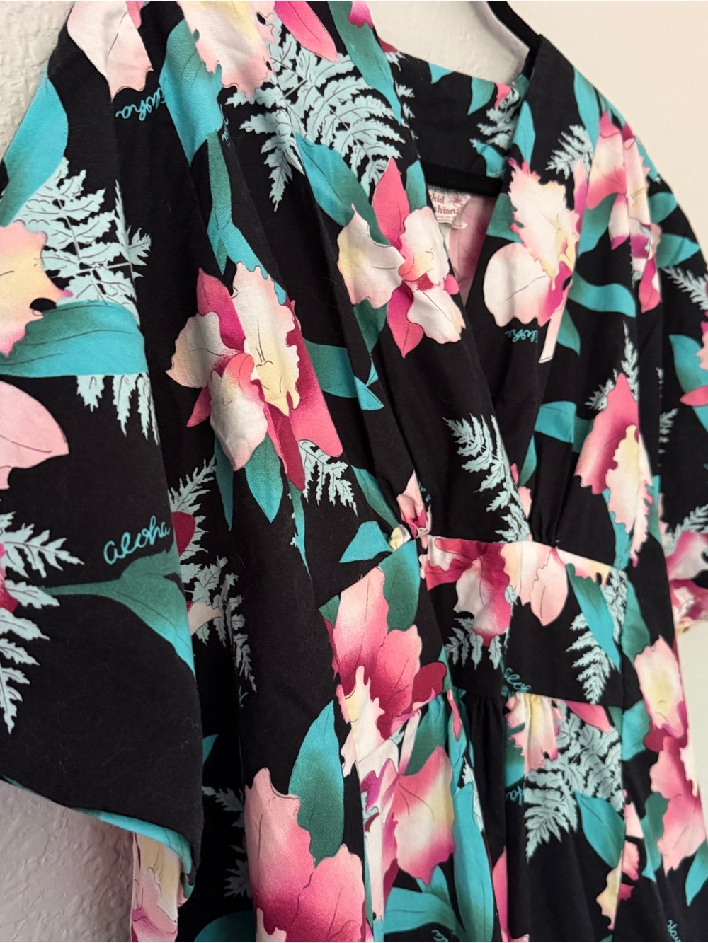Vintage 1970s 1980s Hawaiian Floral Cinch Waist Caftan Dress in Black and Pink